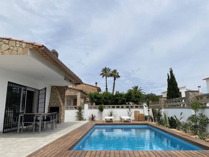 Casa rural para 7 personas, con Terraza y Jardín en Ventalló - 4