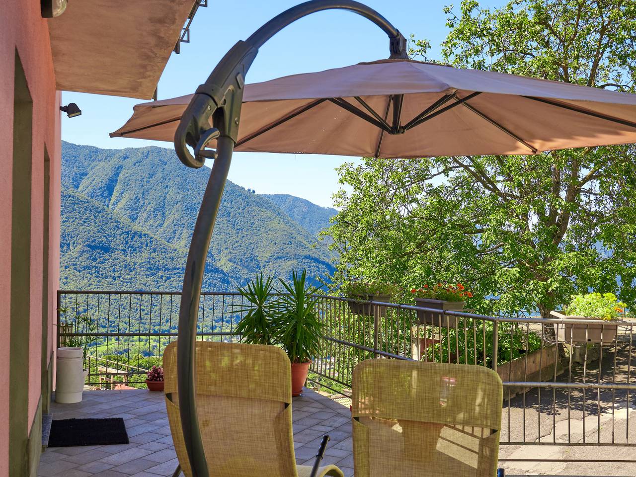 Ganze Wohnung, Minú in Molzano (Corrido), Corrido