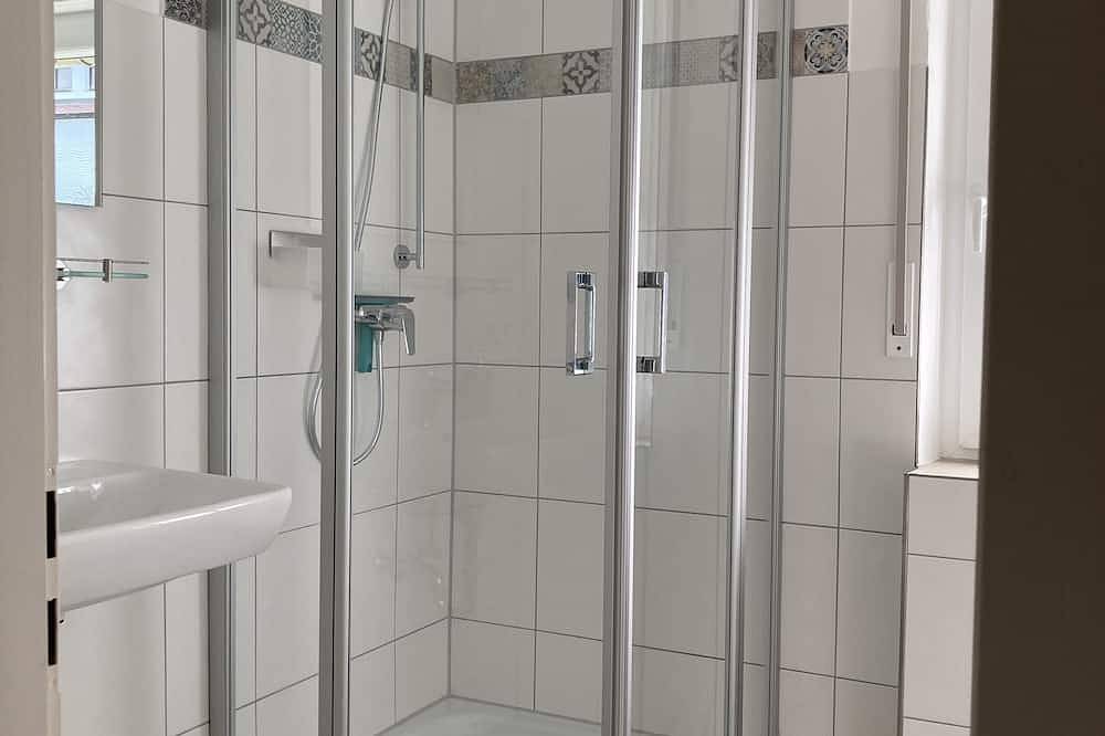 Ganze Wohnung, Neu renovierte Ferienwohnung über dem Pegnitztal in Vorra, Frankenalb