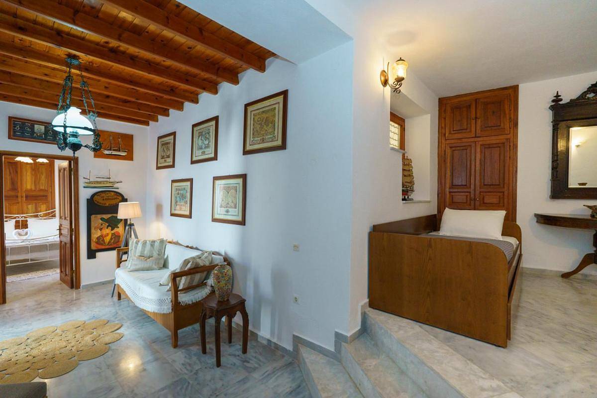 Appartement entier, Captain D - Hydra Dream Houses in Hydra
