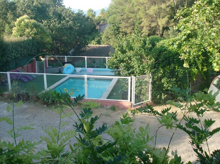 Maison de vacances pour 4 personnes, avec jardin ainsi que piscine et vue, adapté aux familles