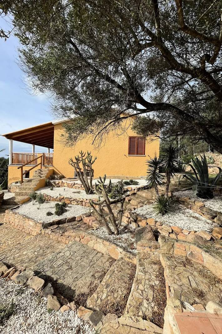 Casa vacanza per 6 persone, con giardino a Porto Istana