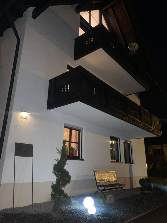 Ferienwohnung für 5 Personen, mit Garten und Ausblick