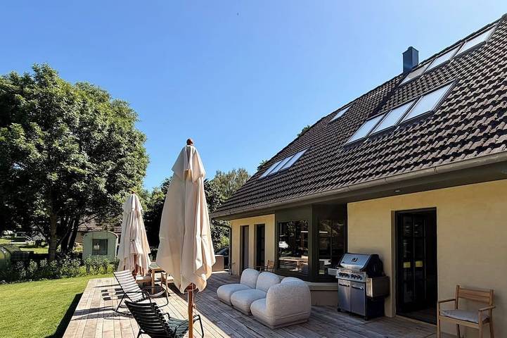 Ferienhaus für 10 Personen, mit Sauna und Garten in Sternberg