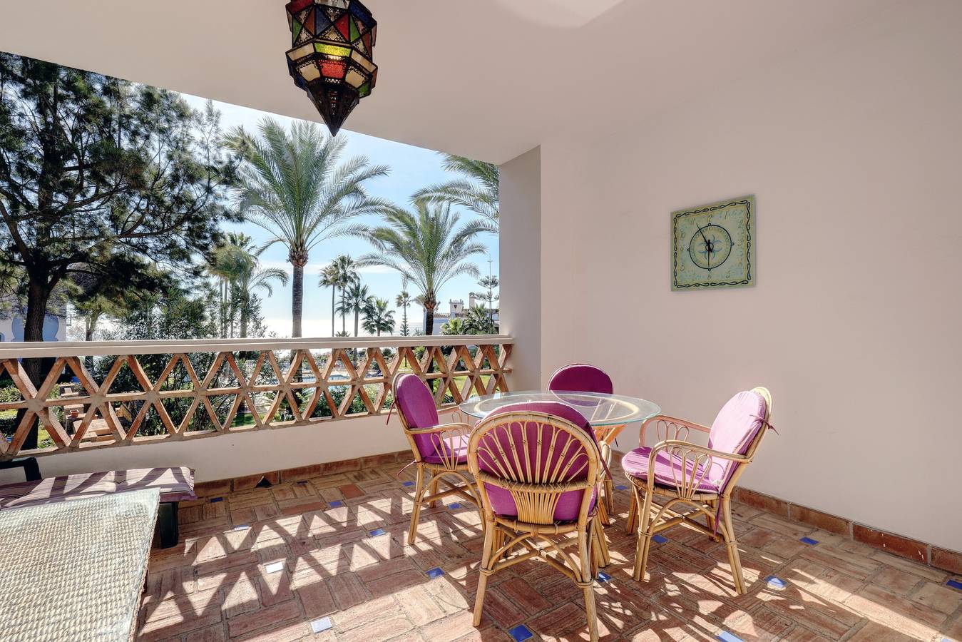 Apartamento entero, Apartamento "La Perla de Marakech 2" con vistas al mar y Wi-Fi in Casares Costa, Casares