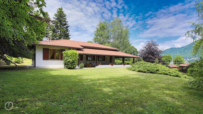 Villa voor 7 personen, met tuin en terras aan het Comomeer