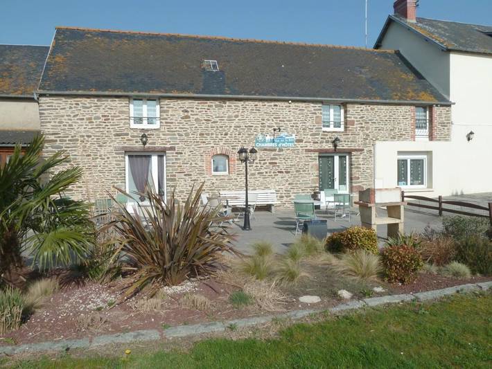 Chambre d’hôte pour 4 personnes, avec Terrasse ainsi que Jardin et Vue