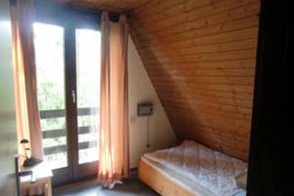 Ganze Wohnung, Großes Feriendomizil (70qm) mit eigenem 1000qm Grundstück in Sulzfeld, Rhön-Bayern