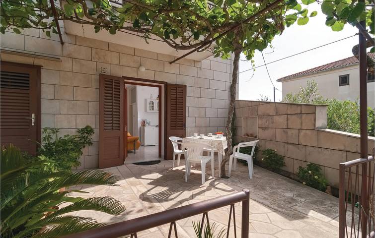 Ferienwohnung für 2 Personen, mit Terrasse, mit Haustier auf Brac - 2