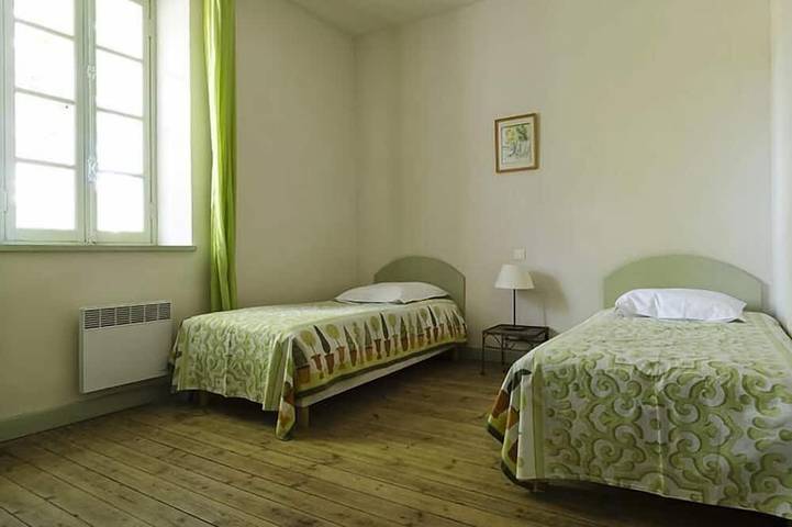 Gîte pour 8 personnes, avec terrasse à Salles-d'Aude - 2