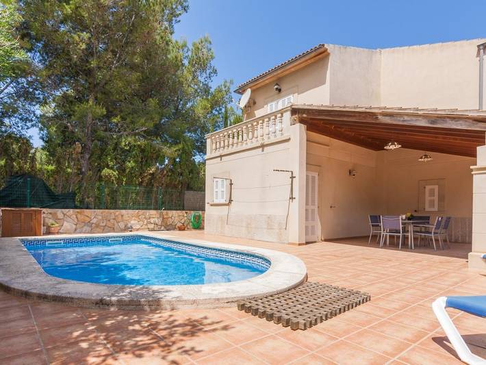 Finca für 6 Personen, mit Balkon/Terrasse und Pool in Colònia de Sant Pere