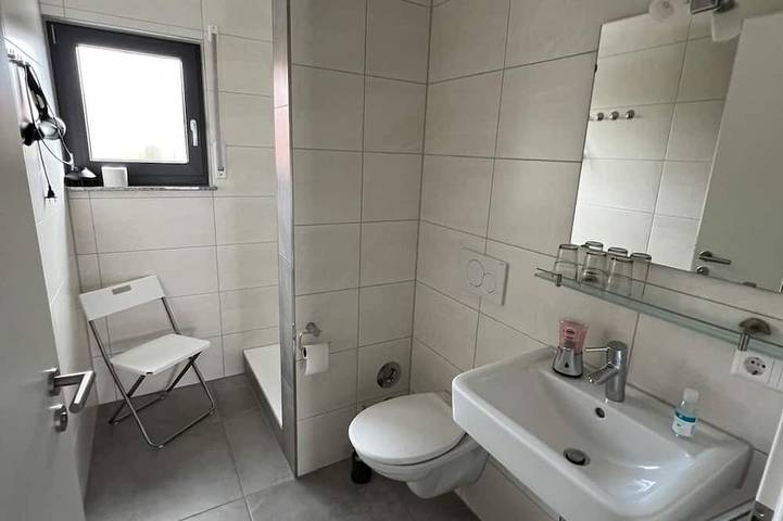 Ganze Wohnung, 15 Minuten vom Freizeitpark und  Seen entfernt. Ferienwohnung in ruhiger Lage. in Murrhardt, Rems-Murr-Kreis