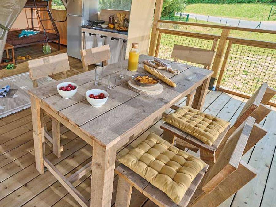Camping de Retourtour - Albergue 5 personas - Bali cabaña de lona - 32 m² - sin instalaciones sanitarias in Lamastre, Parc naturel régional des Monts d'Ardèche