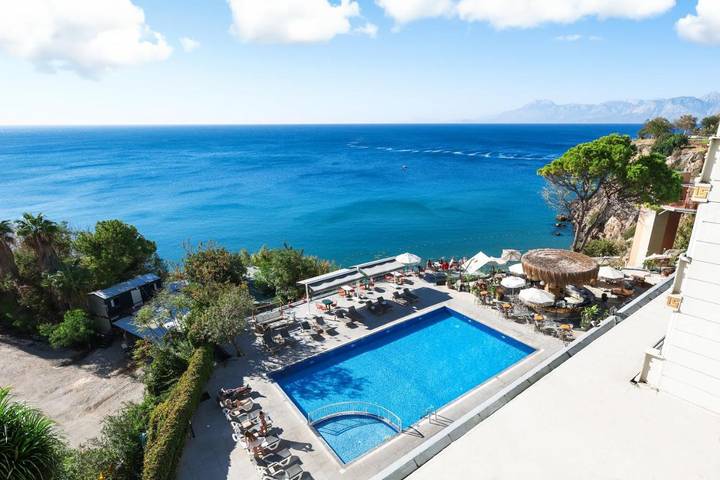 Apartamento para 2 personas, con piscina y vistas además de vistas al lago y jardín en Antalya