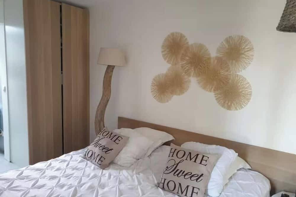 Magnificent villa with swimming pool and jacuzzi in Rognes, Region de Aix-en-Provence