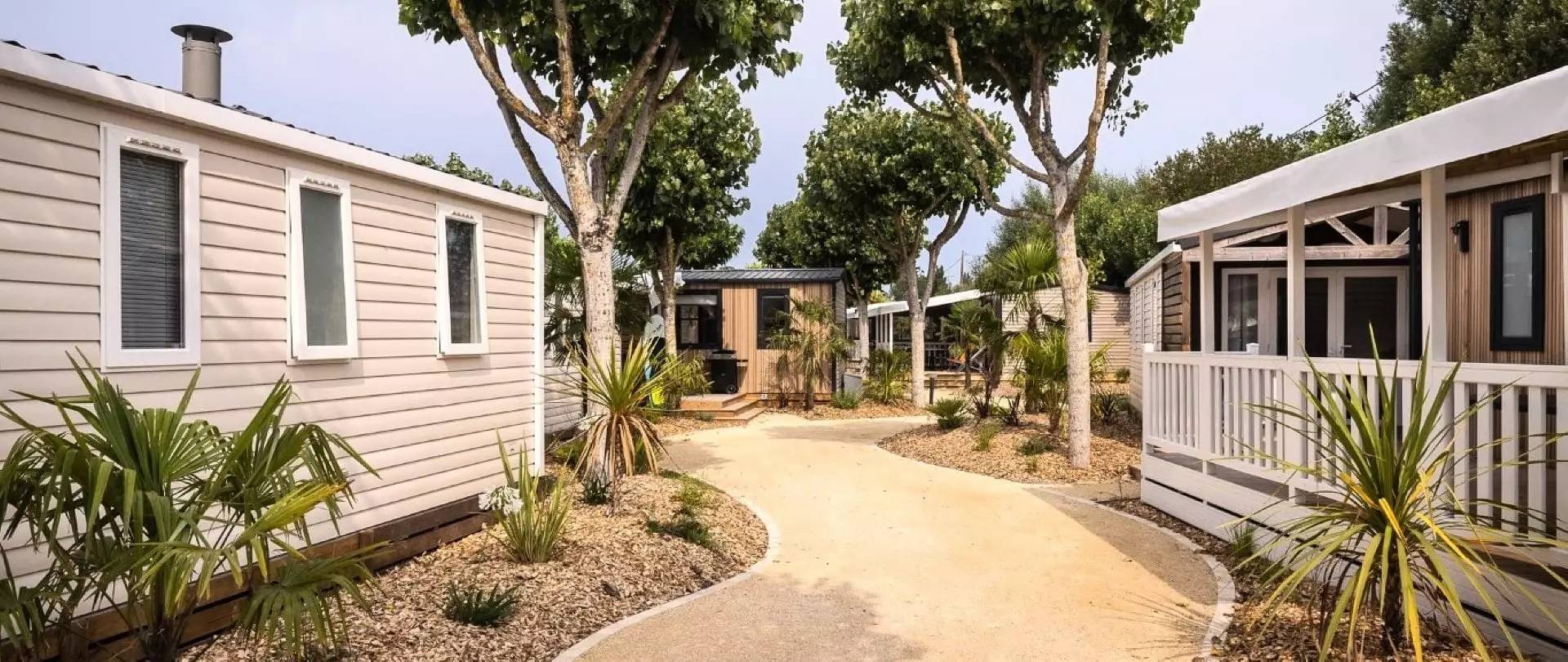 Mobilhome Grand Confort 24 m² / 2 chambres - terrasse couverte 4 personnes in Saint-Jean-de-Monts, Vendée