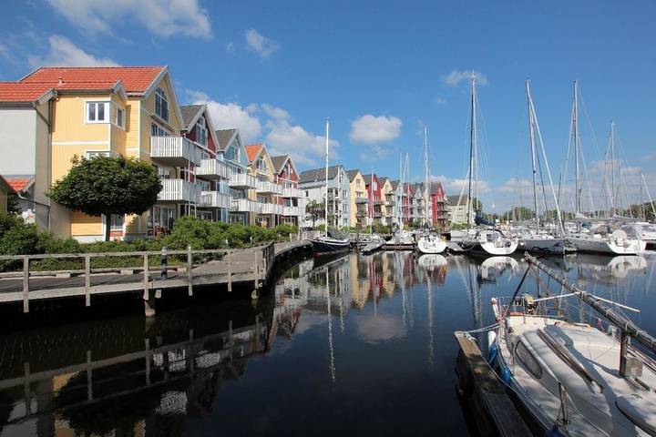 Ferienwohnung für 6 Personen, mit Balkon und Terrasse in Greifswald