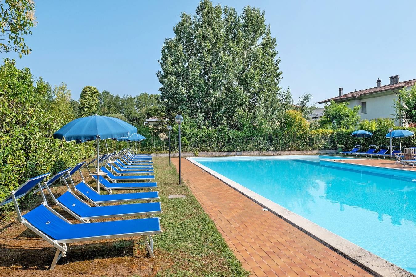 Ganze Wohnung, Apartment „La Dolce Vacanza“ mit privater Terrasse, Wlan und Klimaanlage in Rivoltella del Garda, Desenzano del Garda