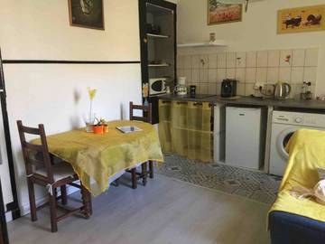 Gîte pour 2 personnes, avec balcon et vue, animaux acceptés à Fontaine-de-Vaucluse