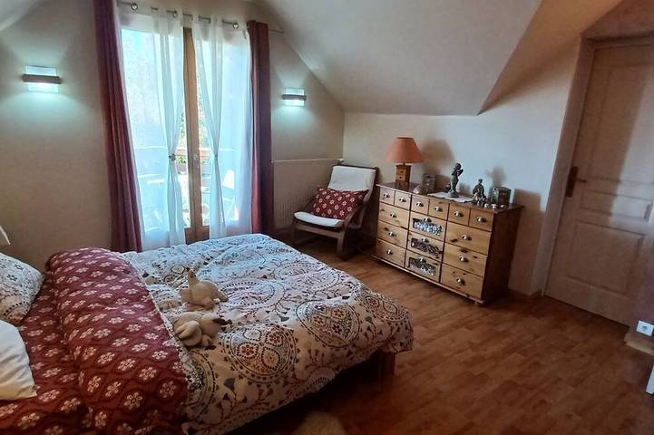 Location de vacances pour 12 personnes, avec Balcon et Jacuzzi ainsi que Terrasse et Jardin à Sarcenas - 4