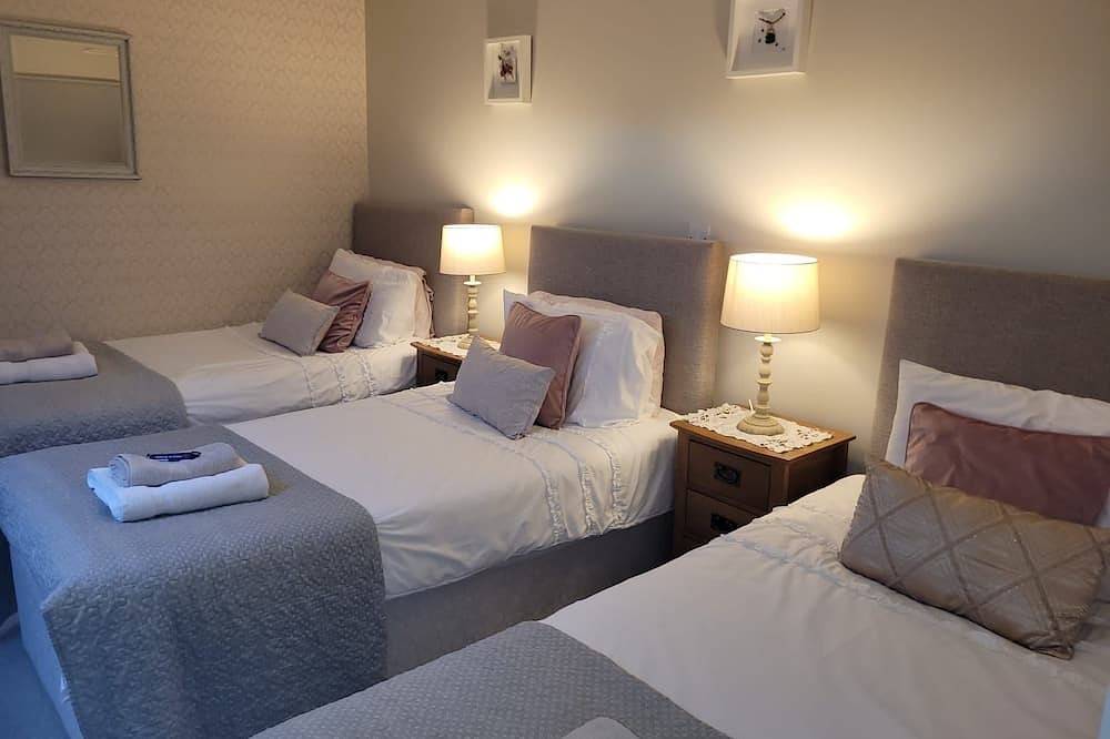An Irish welcome. Quiet Country Cottage close to Dublin Airport & City in Ashbourne (Ireland), County Meath