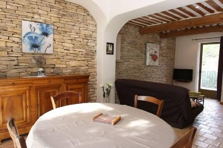 Gîte pour 3 personnes, avec terrasse ainsi que piscine et jardin à Fontaine-de-Vaucluse - 4