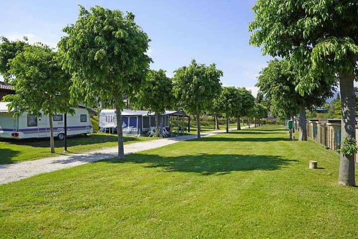 Bungalow für 6 Personen, mit Terrasse und Garten sowie Kinderpool und Pool in Manerba del Garda - 4