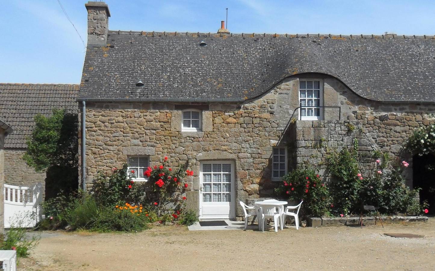 Gemütliche Gite mit Parkplatz, Garten & TV, 800m zum Plage de la Mondrée in Cosqueville, Cherbourg und Umgebung