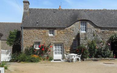 Gîte pour 4 personnes, avec jardin dans Val-de-Saire