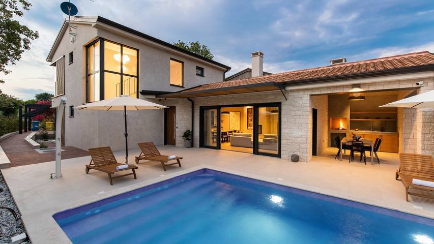 Villa für 8 Personen, mit Garten und Sauna sowie Pool - 1