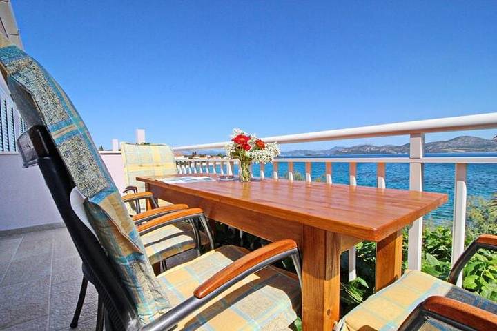 Gîte pour 4 personnes, avec balcon, adapté aux familles à Drače - 2