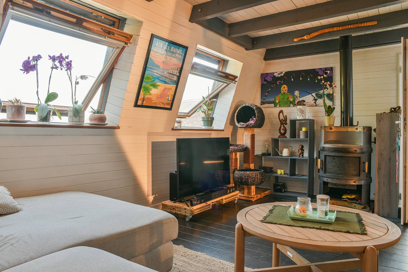 Casa de vacaciones 'La Maison Du Lac' con vistas al lago, piscina privada y Wi-Fi in Tresserve, Chambéry region