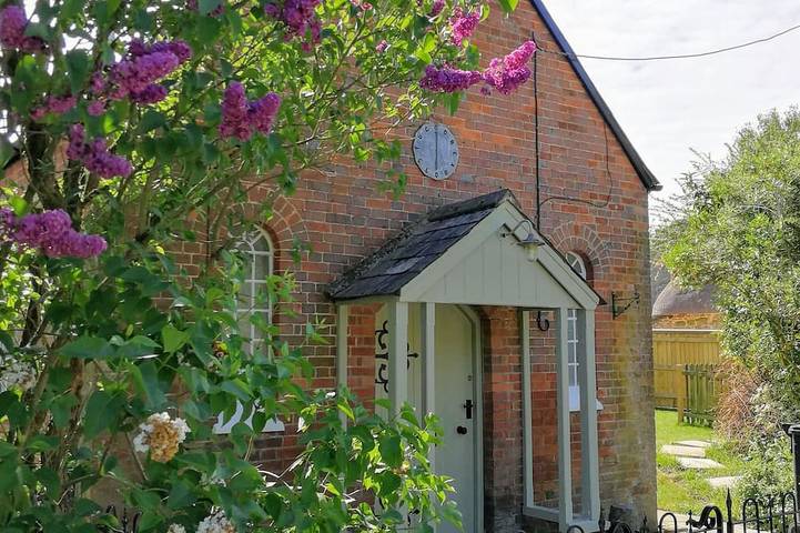 Cottage for 3 people, with Garden in North Wessex Downs