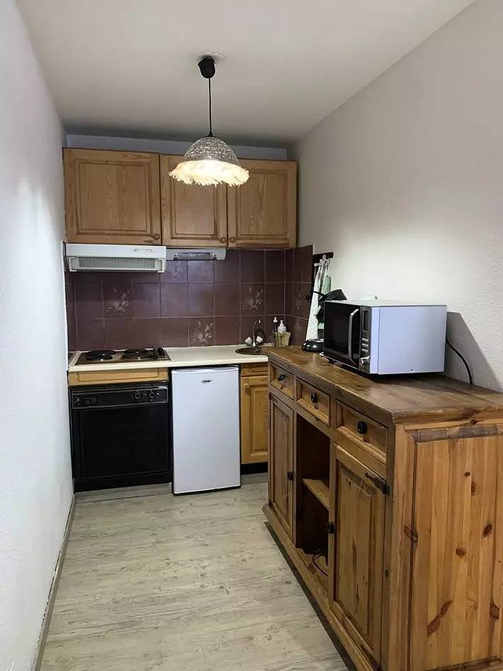 Ganzes Studio, Studio-Kabine mit Balkon, in der Nähe der Pisten in Les Angles, Parc naturel régional des Pyrénées catalanes