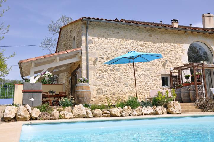 Gîte pour 6 personnes, avec piscine, adapté aux familles