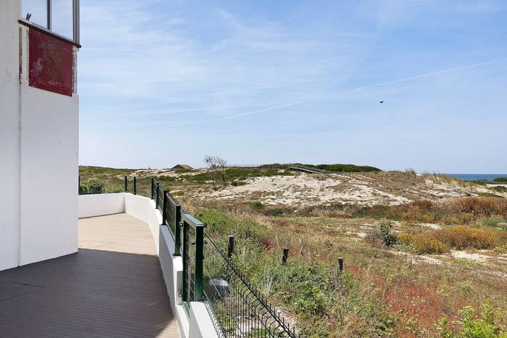 Entire apartment, Apartment 'Casa Vasconcelos' with Sea View, Private Terrace and Wi-Fi in Afife, Viana do Castelo District