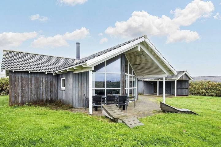 Ferienhaus für 6 Personen, mit Terrasse und Whirlpool sowie Sauna in Vejlby Klit