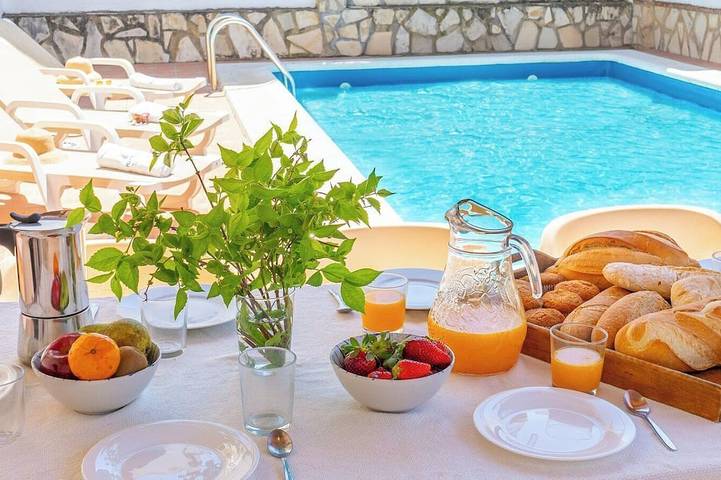 Villa pour 10 personnes, avec jardin et terrasse - 1