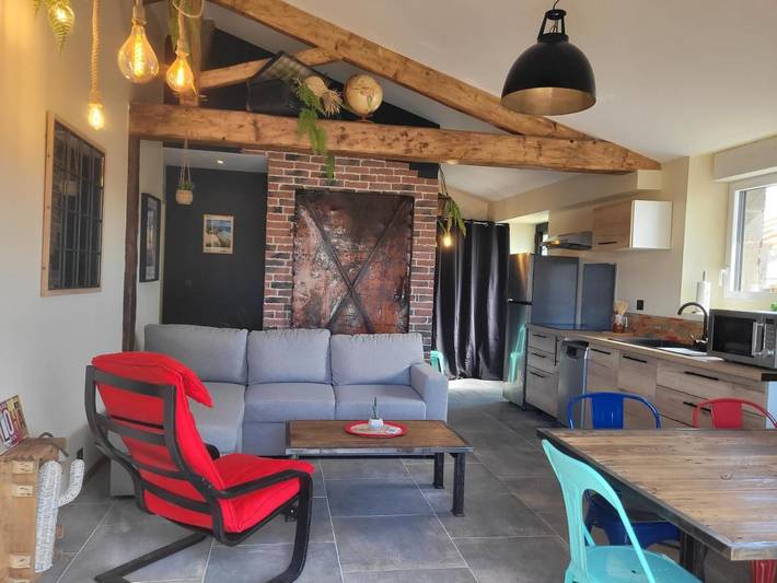 Location de vacances pour 7 personnes, avec terrasse ainsi que vue et piscine à Carquefou - 3