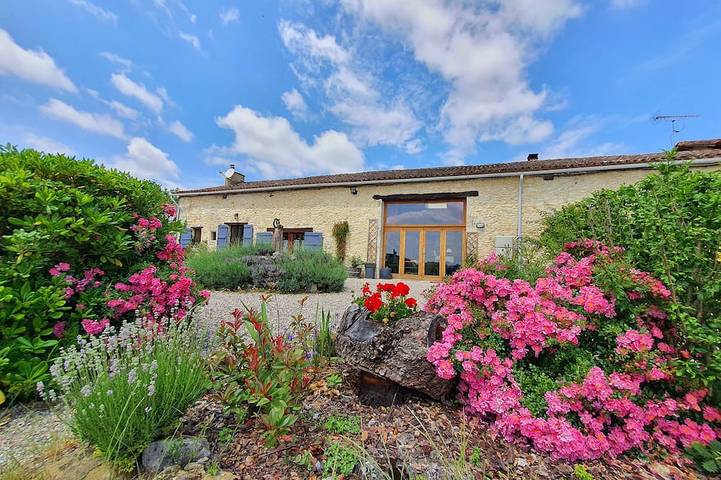 Agriturismo pour 16 personnes, avec piscine et jardin