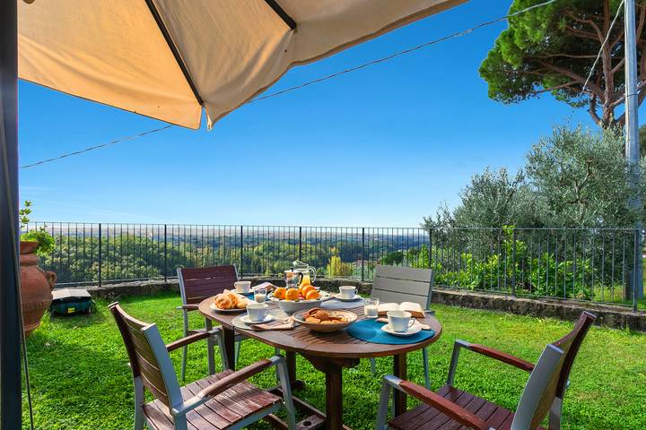 Agriturismo per 4 persone, con piscina a Lamporecchio