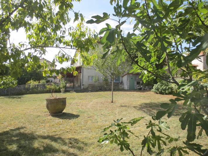 Location de vacances pour 5 personnes, avec jardin et vue dans La Tour-Blanche-Cercles - 4