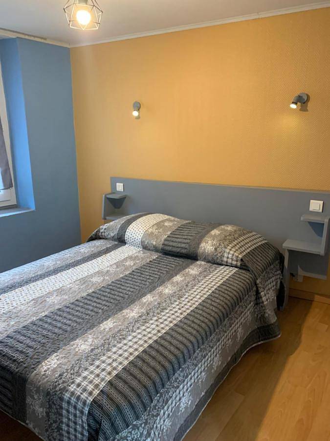 Hôtel pour 2 personnes, avec terrasse ainsi que jardin et vue à Gorses - 2