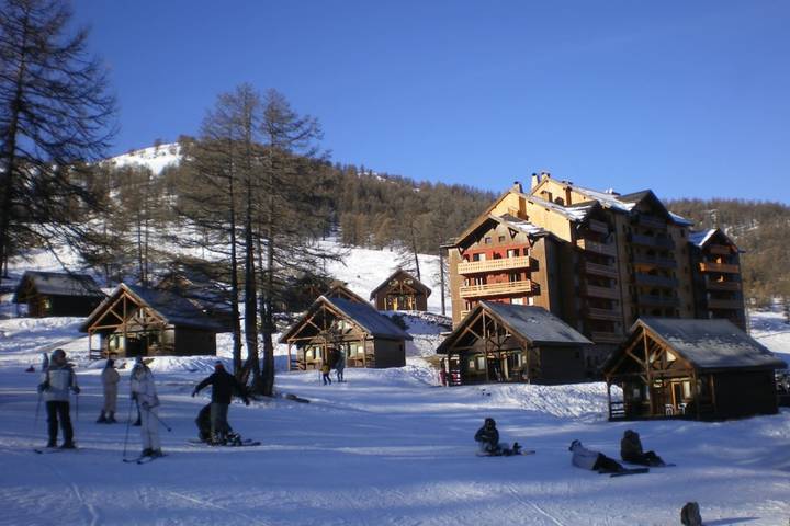 Deux chalets communicants sur les pistes – 10 pers – Risoul 1850 in Station de Risoul, Risoul
