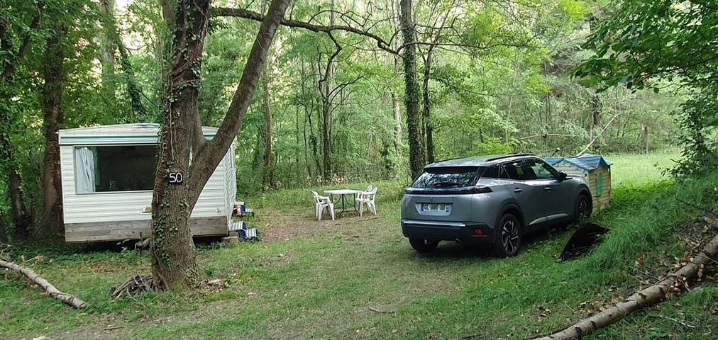 Location de vacances pour 5 personnes, avec jardin ainsi que piscine et vue à Escaro - 3