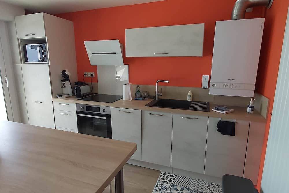 Entire apartment, Duplex & terrasse, sea and port view 2minutes from fish market and restaurants in Saint-Benoît-de-l'Aure, Bayeux region