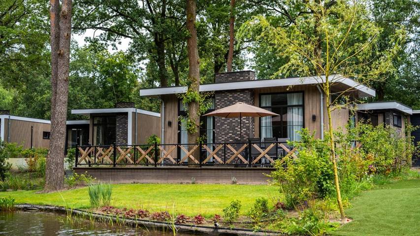 Bungalow voor 7 personen, met tuin en zwembad in Hoenderloo
