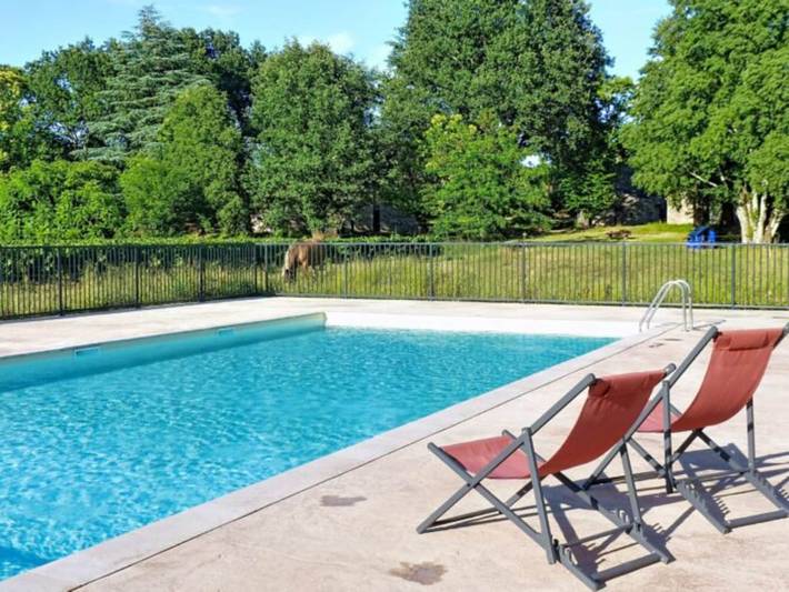 Ferienhaus für 5 Personen, mit Terrasse und Pool in Chambonas