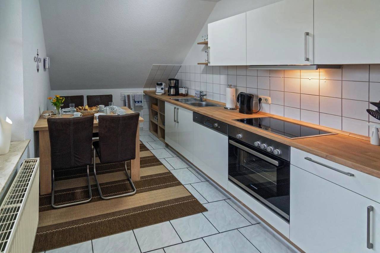Ganze Wohnung, Apartment with Balcony in Ochtersum, Landkreis Wittmund