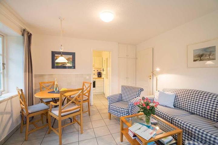 Ferienwohnung für 2 Personen, mit Terrasse und Garten in Süddorf - 2